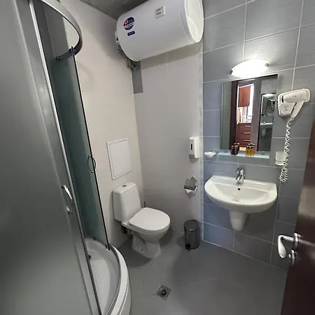 Host2u Belvedere - In - Out - Free Parking