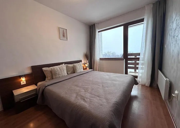 Host2u Belvedere - In - Out - Free Parking Apartment