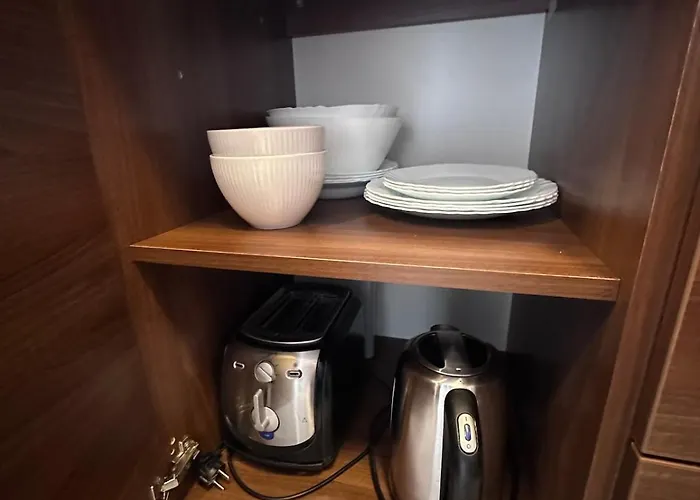 Host2u Belvedere - In - Out - Free Parking *